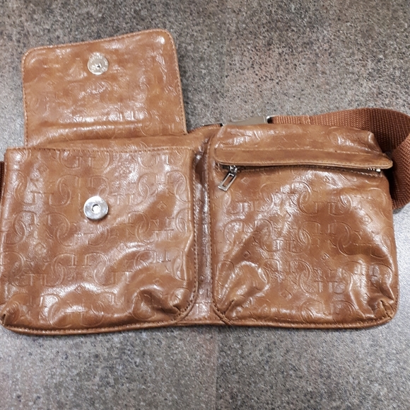 Guess Brand Tan Hip Bag - Picture 2 of 11